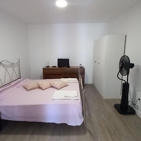 Alvito Guest House - Comfortable Room With Private Bathroom Lisboa Εξωτερικό φωτογραφία